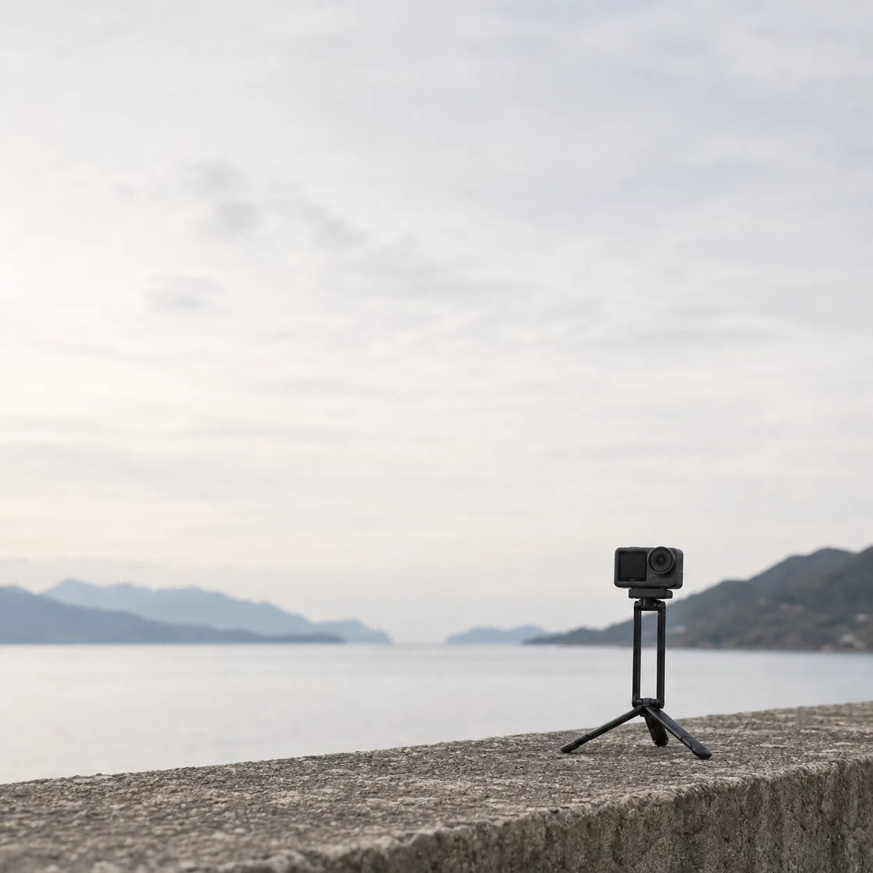 Magnetic Multi-Angle Mini Tripod